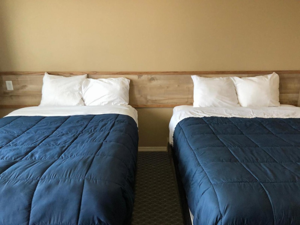 Voyageur Motel