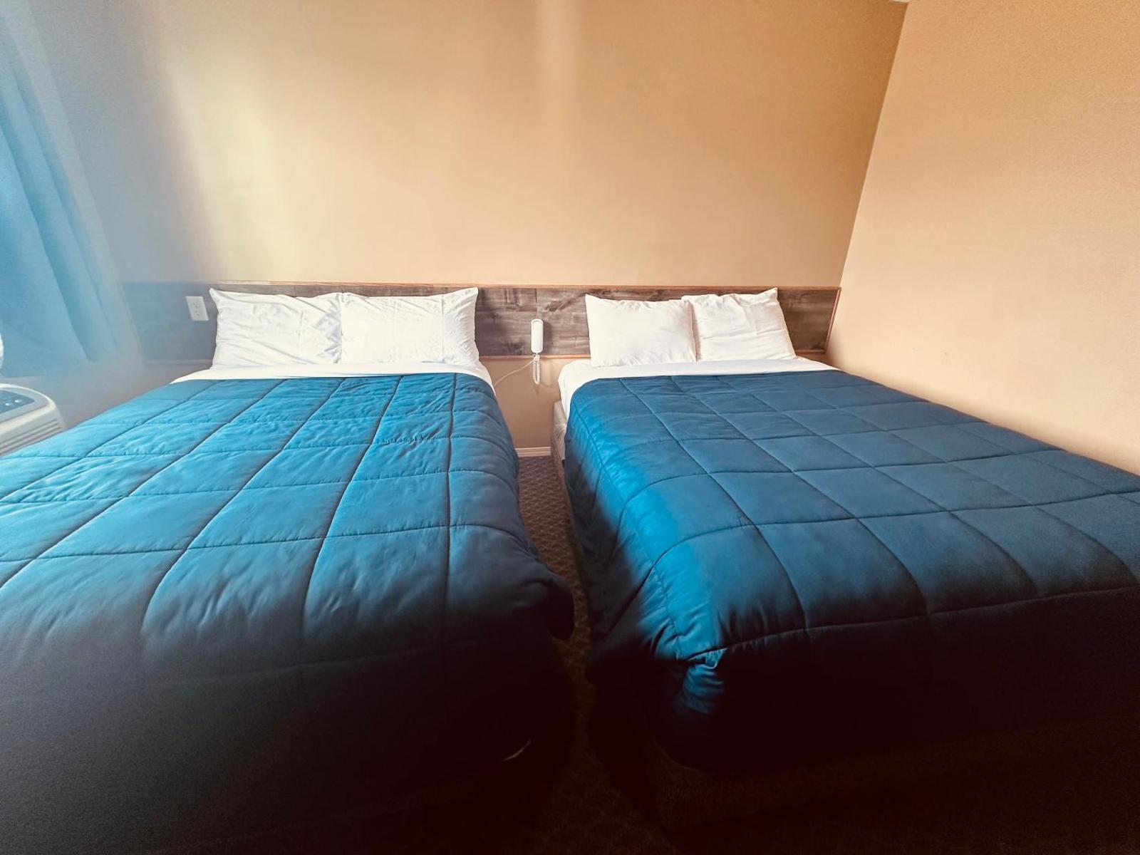 Voyageur Motel