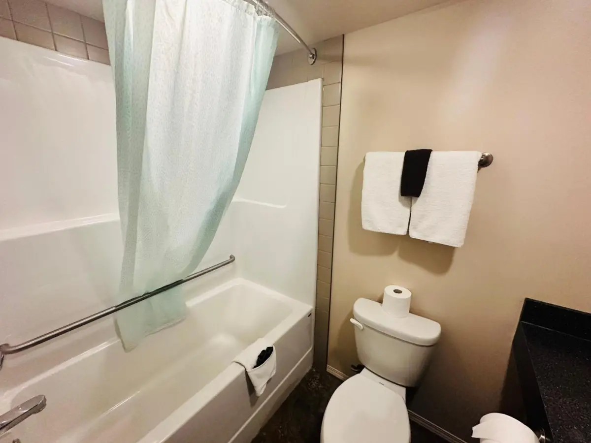 Voyageur Motel 6