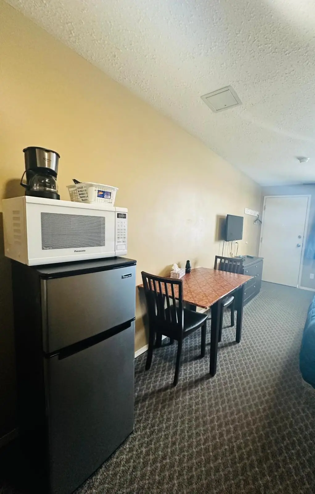 Voyageur Motel 8
